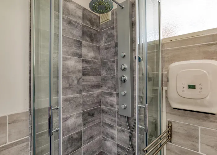 Le Cosy A Pyramide La Grande-Motte