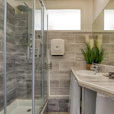 Апартаменты Le Cosy A Pyramide Ла-Гранд-Мот